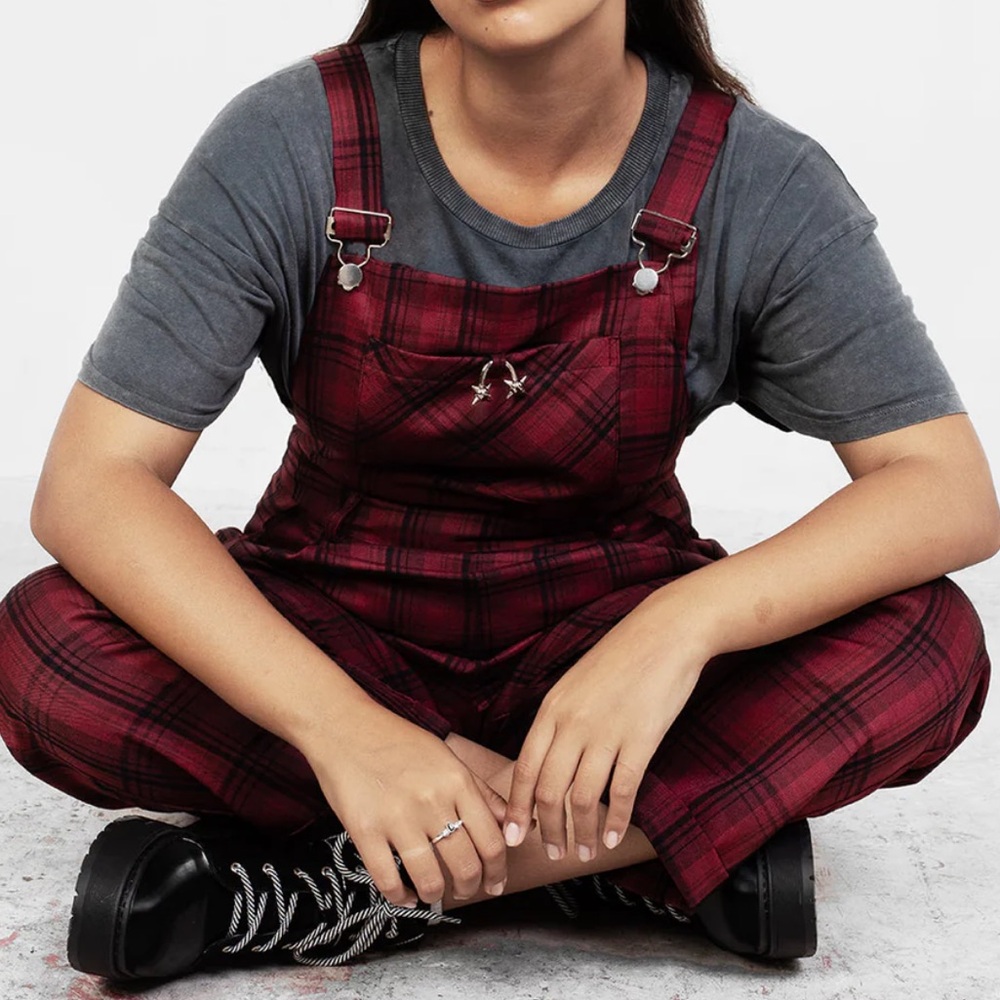 Disturbia Ferreira Mom Dungarees Buffalo Plaid Overalls Goth Grunge Punk Red - Picture 8 of 14